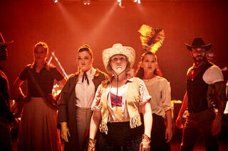 Tap Dancer in Wilder Westen-Kostümen