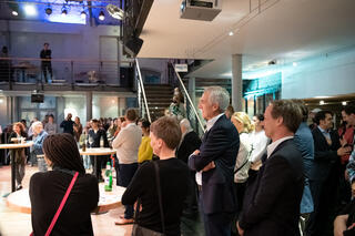 Foyer des tanzhaus nrw bei der Spielzeiteröffnung