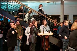 Foyer des tanzhaus nrw bei der Spielzeiteröffnung