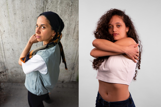 Zwei Porträts nebeneinander: links eine Frau in Alltagskleidung vor einer Betonwand, rechts eine Frau in hellem Top vor neutralem Hintergrund mit umarmender Körperhaltung