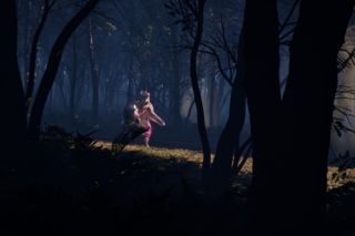 Still aus einer 3D-Animation mit einer humanoiden Figur in einem nächtlichen Wald